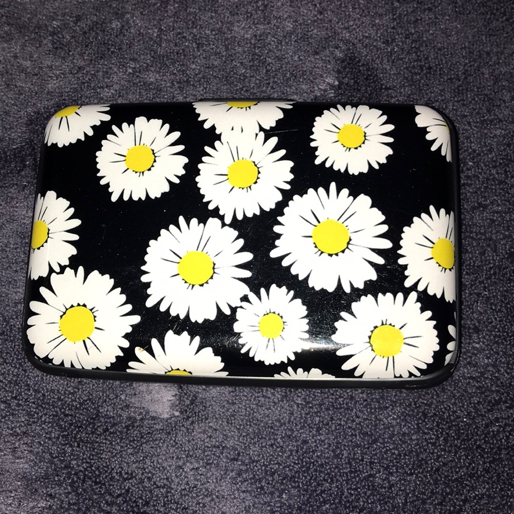 RFID blocking wallet